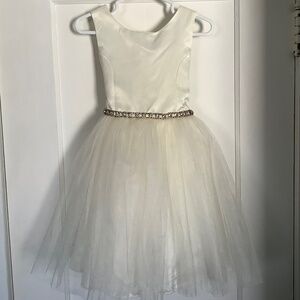 Claire Bell girls size 6